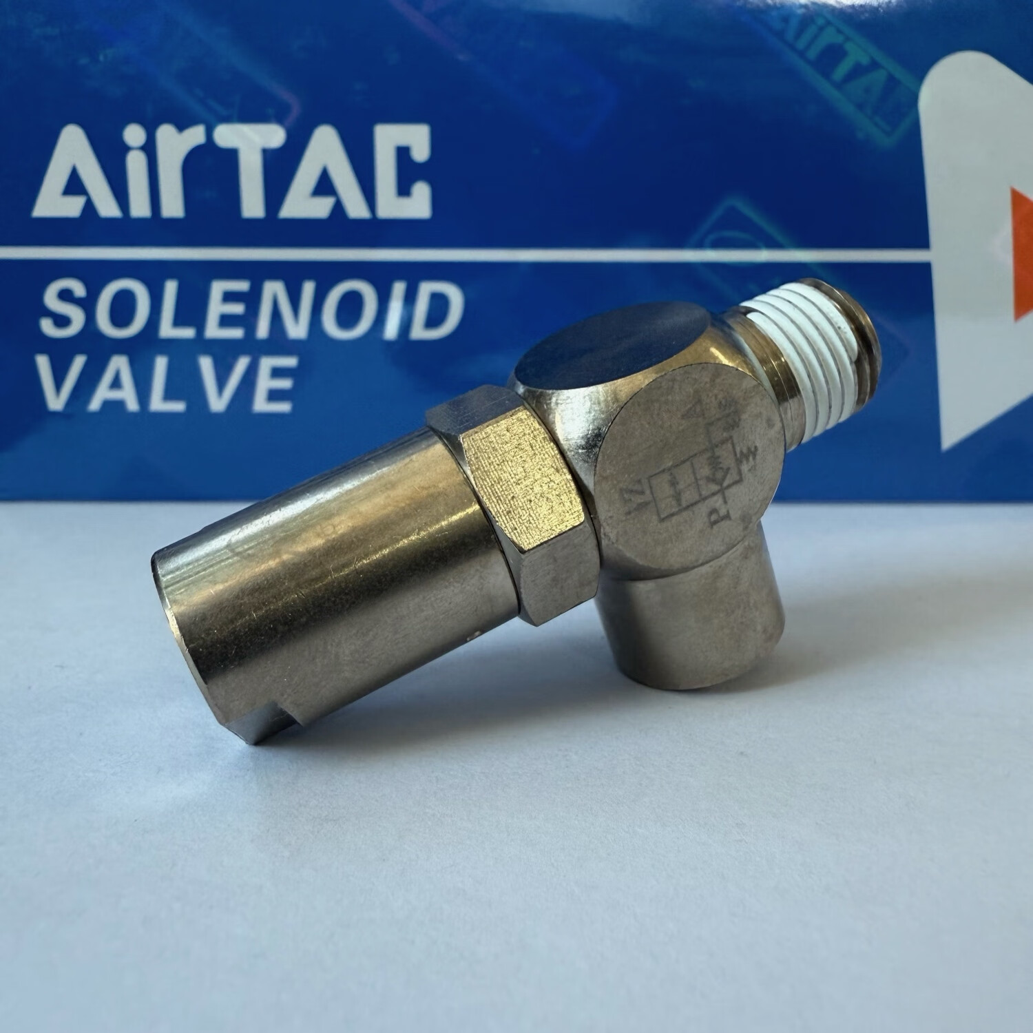 airtac亚德客气动原装正品内牙型诱导止回阀pcv08现货 pcv08