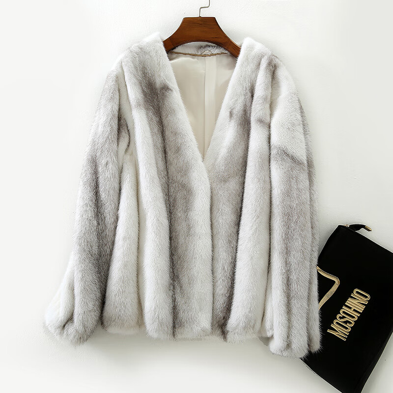 wei十字貂水貂皮大衣女短款皮草整貂皮外套貂绒2024新款v领裘皮服装