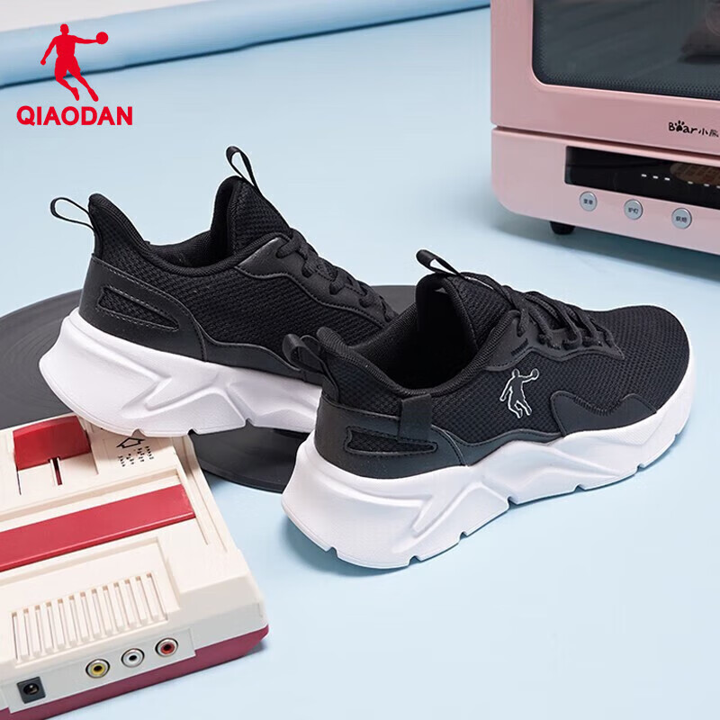 乔丹女鞋运动鞋女冬季跑步鞋学生舒适密网防风轻便休闲鞋子经典百搭 黑色/乔丹白-网面 38