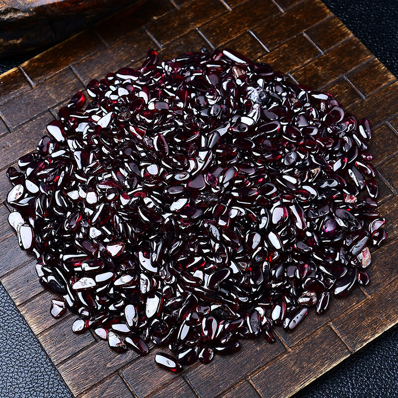珠缘景翠 酒红石榴石水晶碎石 摆件紫牙乌手链消磁石鱼缸花盆造景装饰