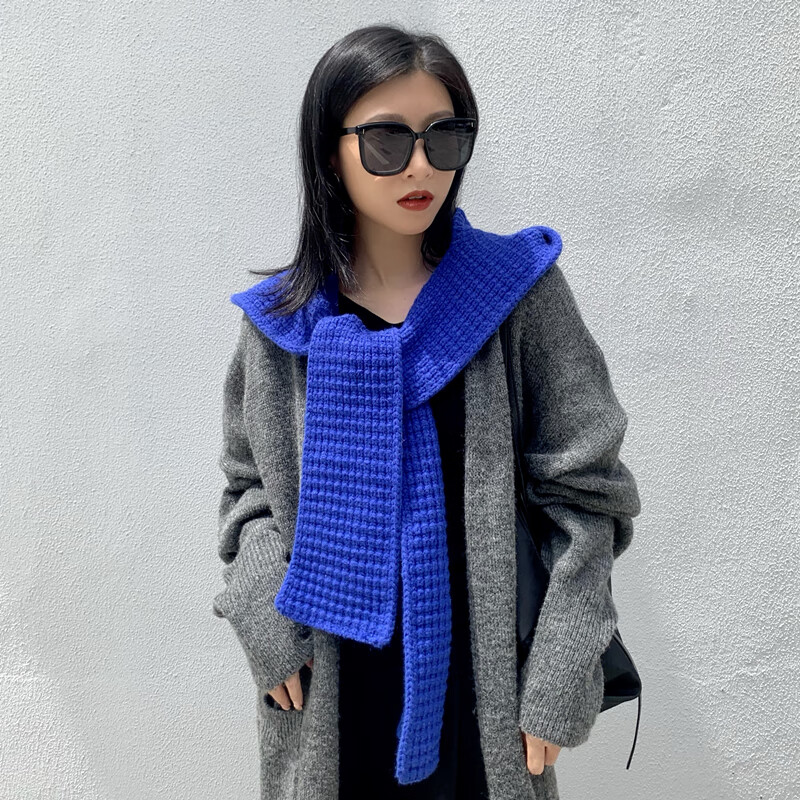 焦下凯蓝帽子围巾一体女冬季保暖连帽斗篷披肩外搭时尚克莱因蓝针织