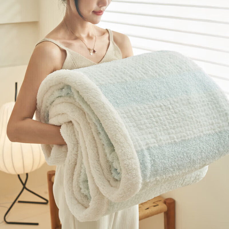 北极绒（Bejirog）牛奶绒毛毯加厚办公室午睡小毯子床上用沙发盖毯法兰珊瑚绒空调毯 兔兔绒混纺毛毯-天蓝 100*150cm【儿童毛毯】