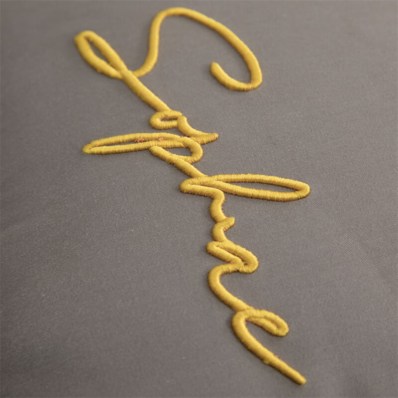 恒源祥 抱枕被子 A类空调抱枕被简约多功能宿舍午睡可水洗靠垫抱枕 时尚-咖色【全棉抗菌】 中号45*45展开120*160cm