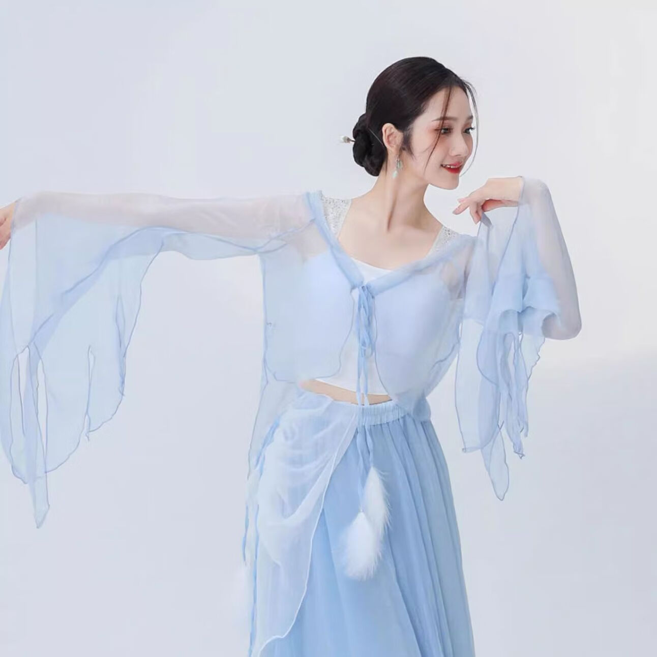 锦结思古典舞舞蹈服练功服蹈服装白狐仙气飘逸演出服纱衣上衣喇叭袖