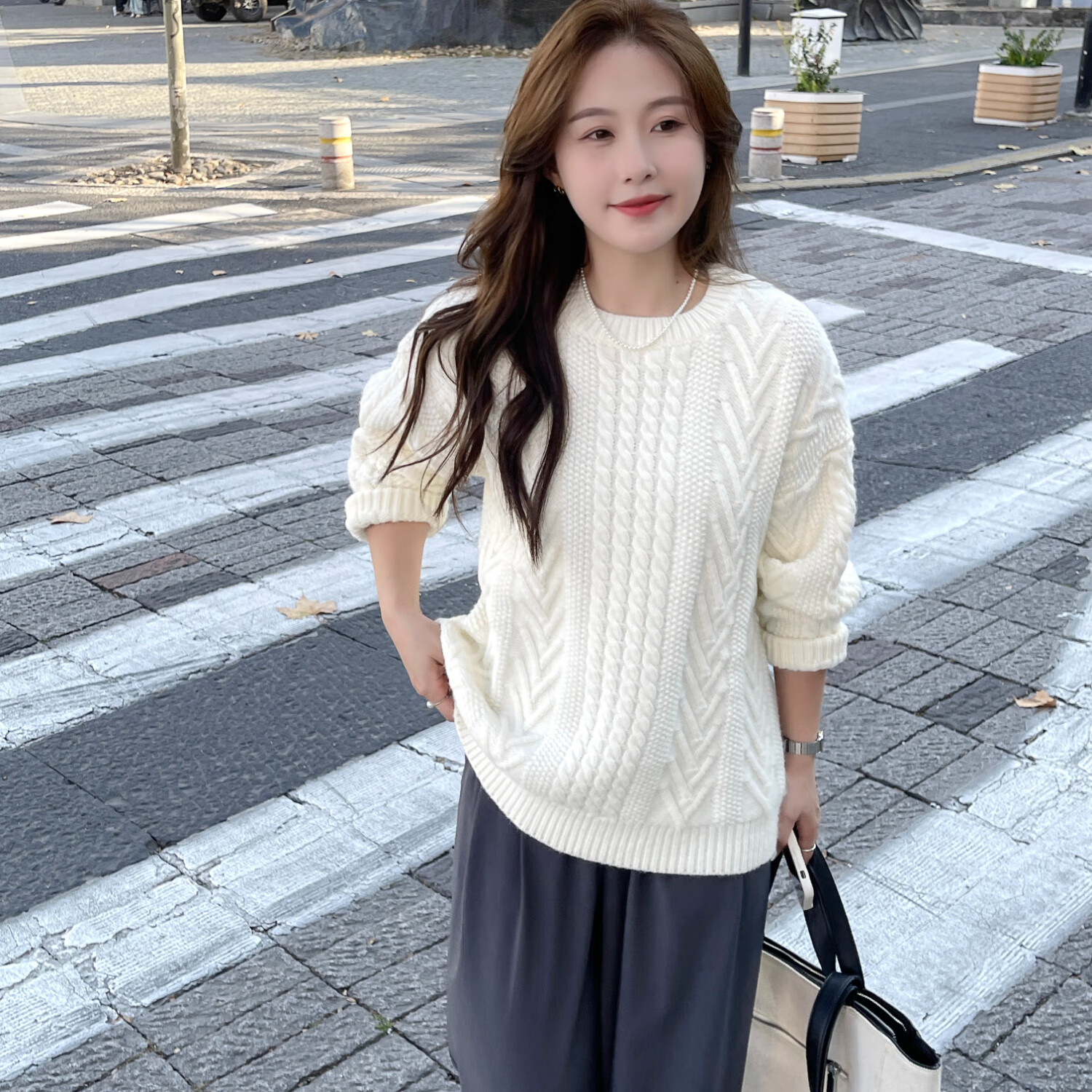 俞兆林白色毛衣女秋冬2025新款加厚圆领针织衫小个子慵懒高级感内搭上衣 米白色 【柔软不扎肤】 均码 【推荐80-140斤】