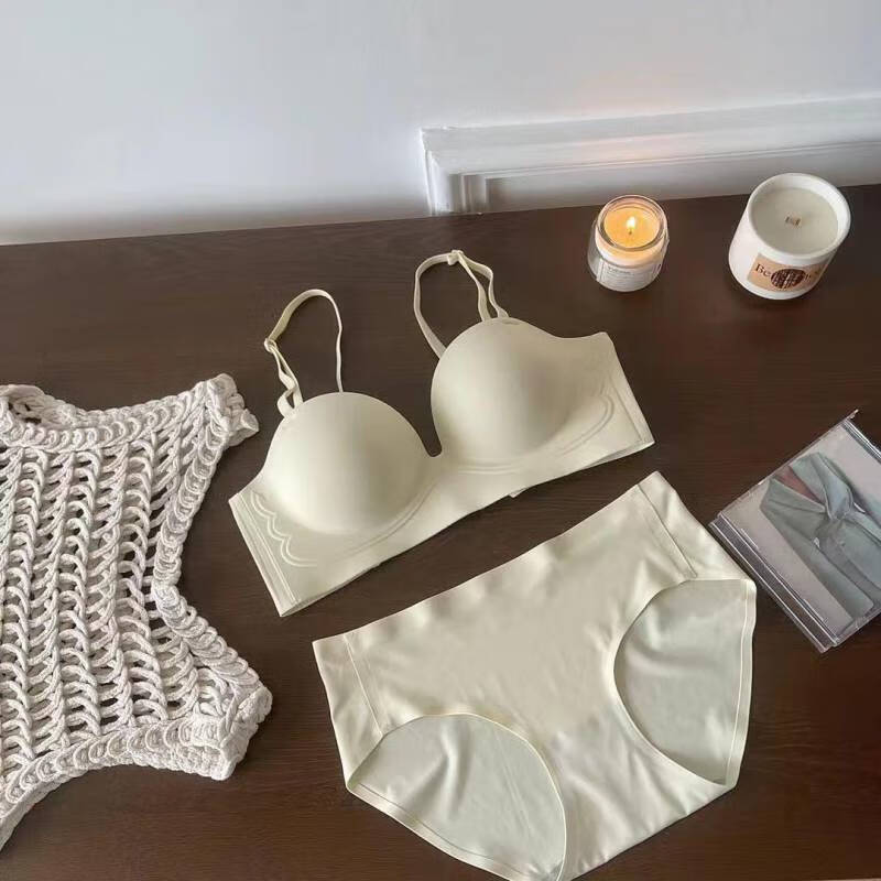 戴丽格无痕无钢圈多样穿法美背交叉内衣夏季薄款露背小胸聚拢文胸女