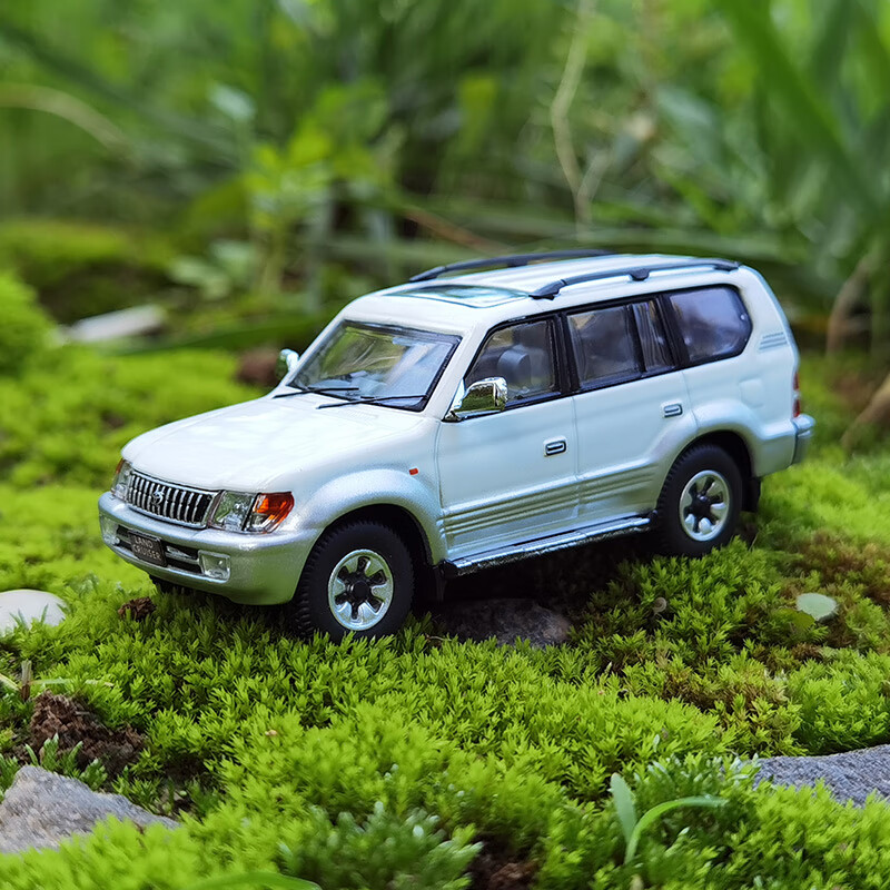 原厂gcd 1:64 丰田toyota prado 普拉多90 霸道越野车汽车模型 白色