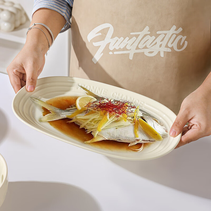 贺川屋陶瓷鱼盘奶油风高颜值陶瓷盘釉下彩12英寸蒸鱼盘菜盘子