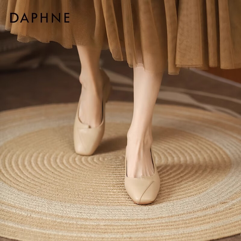 达芙妮单鞋女2026春夏新款素面通勤女鞋面试上班皮鞋粗跟百搭高跟鞋ZJ 裸色【跟高4cm】 38