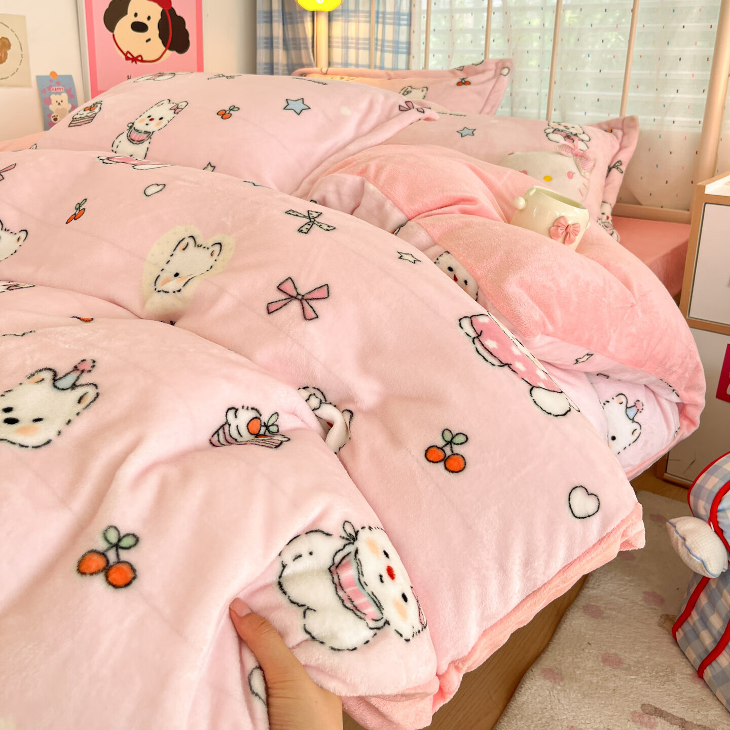 多兰诗牛奶绒四件套 秋冬保暖雪花绒单双人宿舍家用珊瑚绒床单四件套 茶派小狗粉 1.8米 床单款 （被套200*230cm） 四件套