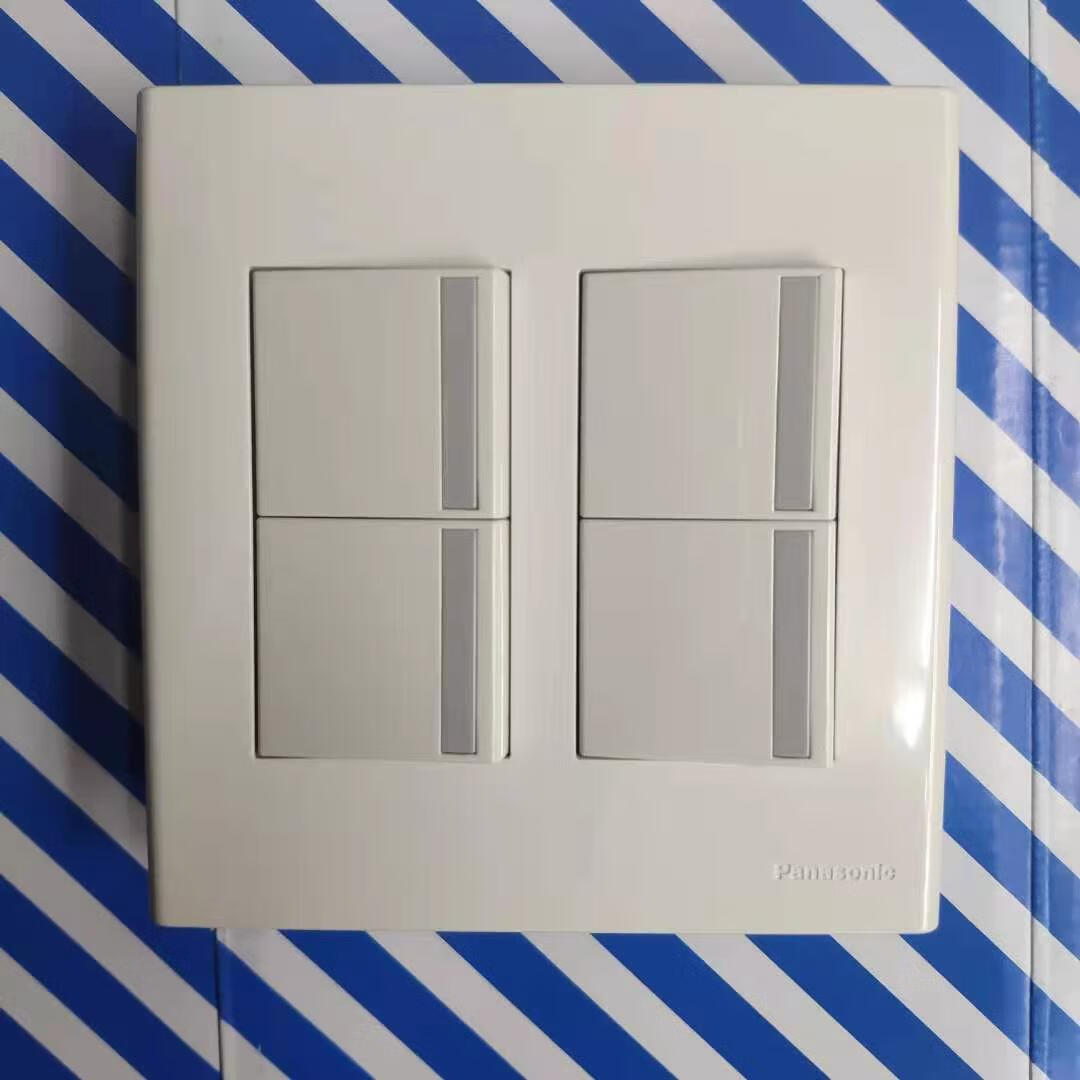 松下开关插座宏彩120型实拍双连大四位双控面板