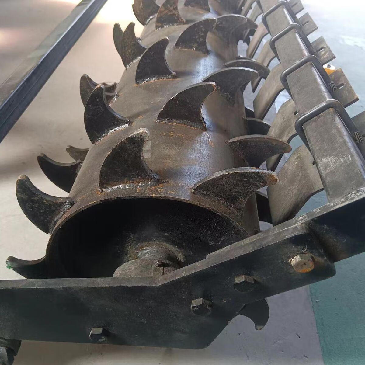 狼牙碎土滚旋耕机碎土滚振压轮播种机狼牙滚压地滚子旋耕机配件 1.6米