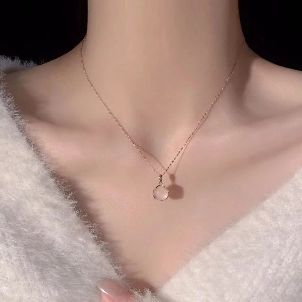 【优选好物】粉玉髓水晶吊坠项链小众电镀玫瑰金轻奢闺蜜森女锁骨 B24-006银白K