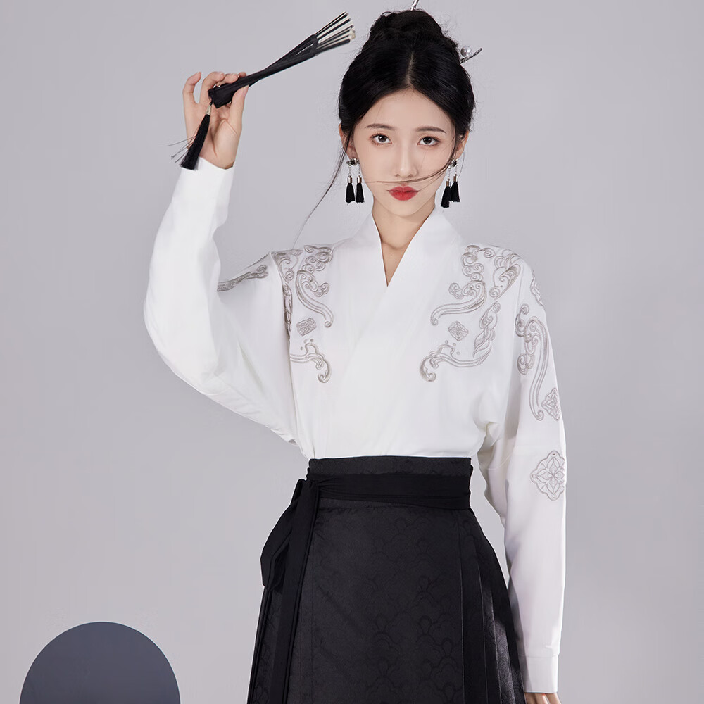 棉逸纪暗袖盈香【云纹】原创汉服女宋制交领改良飞机袖加厚加里子秋冬