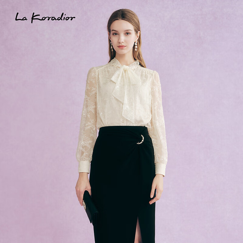 拉珂蒂（La Koradior）【商场同款】女时尚春季新款轻柔蕾丝钉珠小衫 淡橙 M