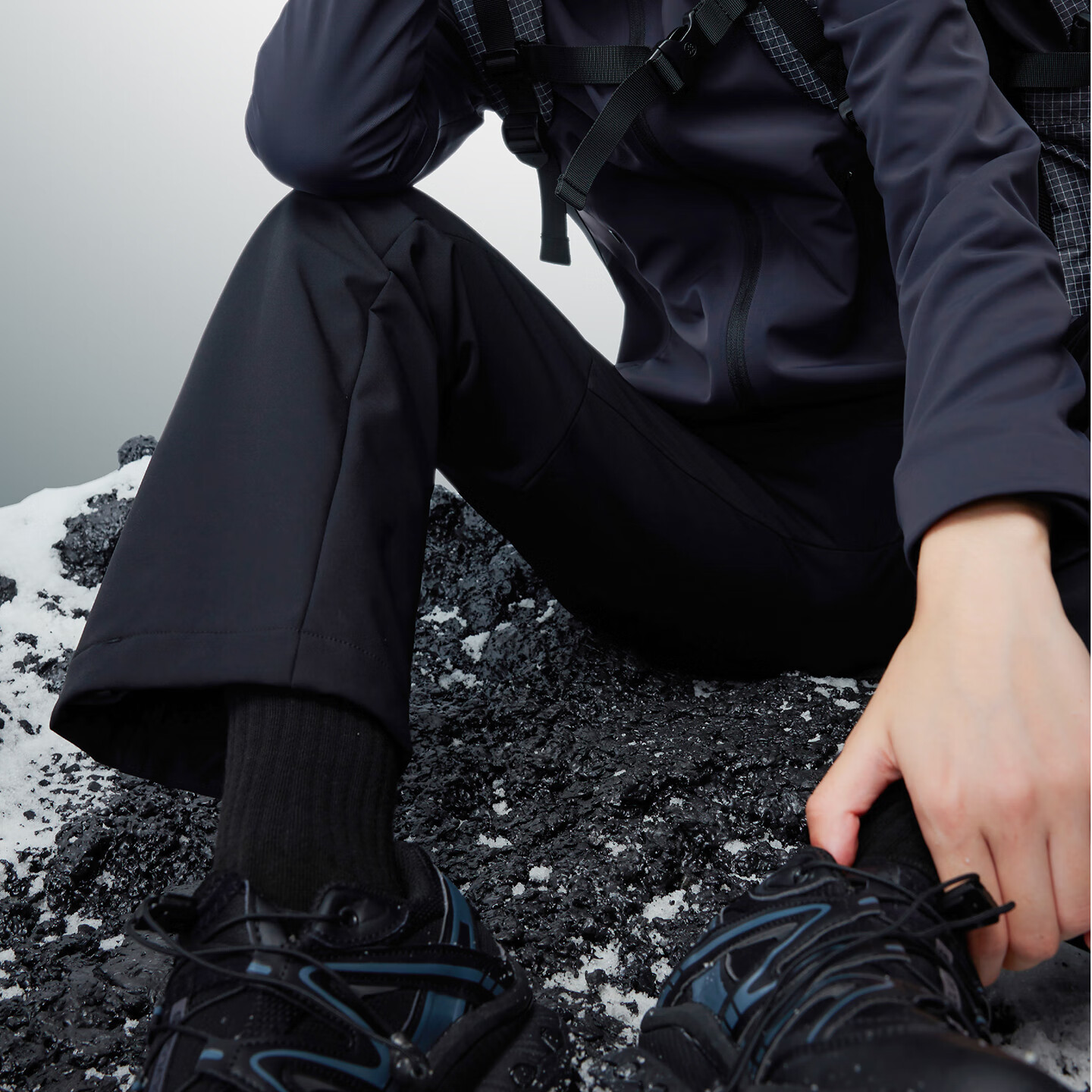 TAGX 探观女式风行壳户外机能软壳裤子排汗透气耐磨显瘦休闲运动直筒裤子女 苍松绿 M