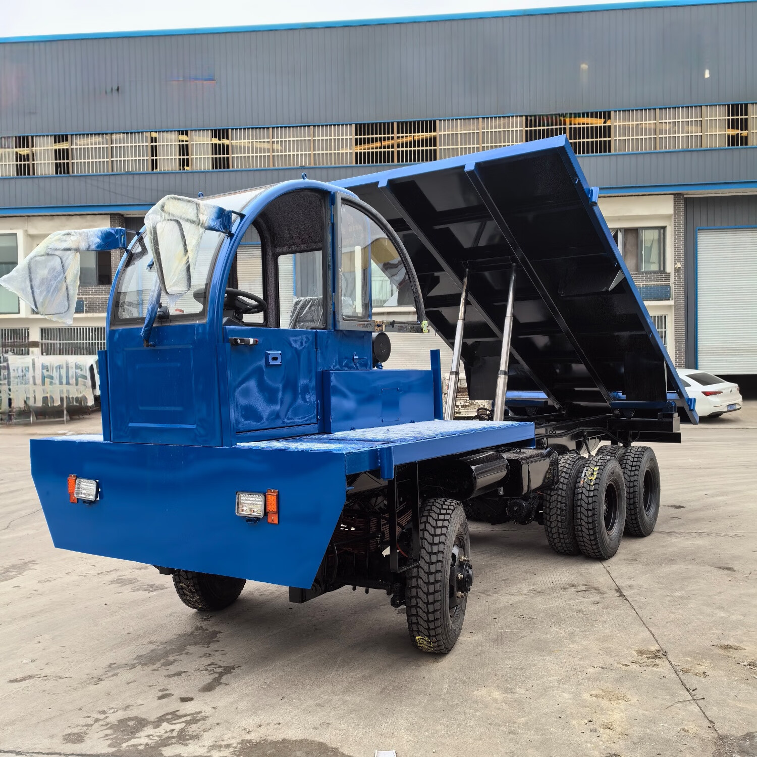 四不像四不像后八轮平板运输车农用工地拉钢筋线杆集装箱房平板车