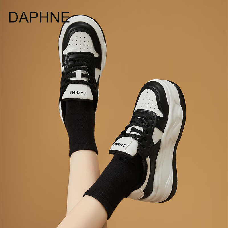 达芙妮厚底保暖加绒小白鞋女2025秋冬新款百搭增高松糕休闲防滑板鞋 白黑色加绒款 【保暖加绒-秋冬百搭】 36