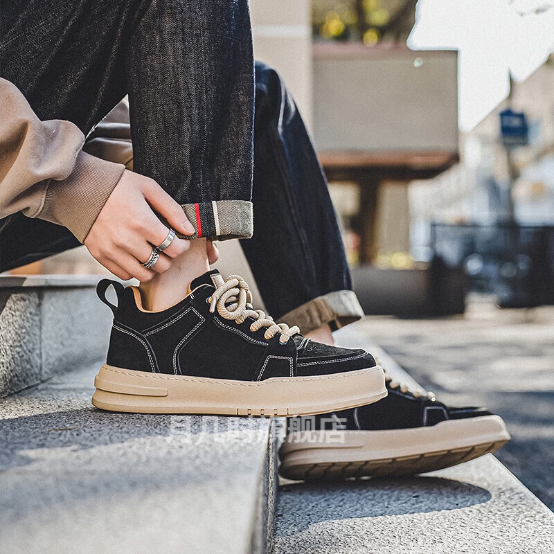 牛仔裤的男休闲反毛皮鞋秋冬款新款鞋翻毛休闲板鞋百搭配休闲裤 黑色