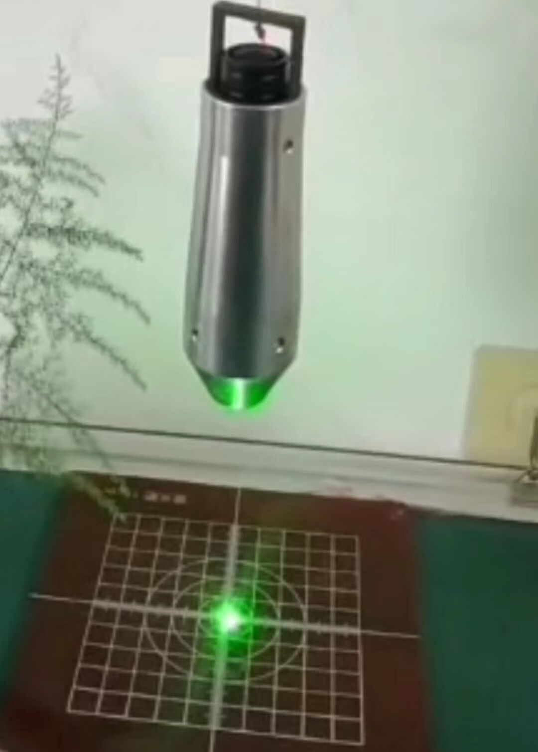 xmsj高精度绿激光垂直充电吊线坠吊梁底木工工地施工垂直测量专用工具