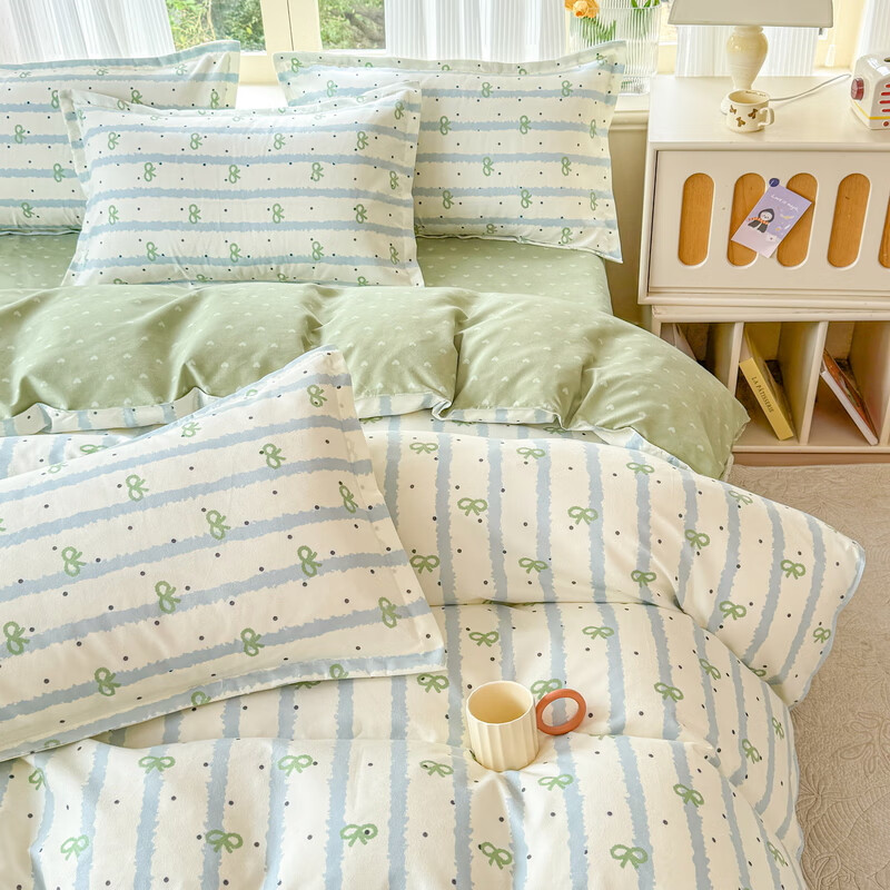 多兰诗（Duolanshi）春秋加厚磨毛四件套 ins四件套花卉田园风格床单被套四件套 点点情深M 1.2米 床单款 被套150*200 三件套