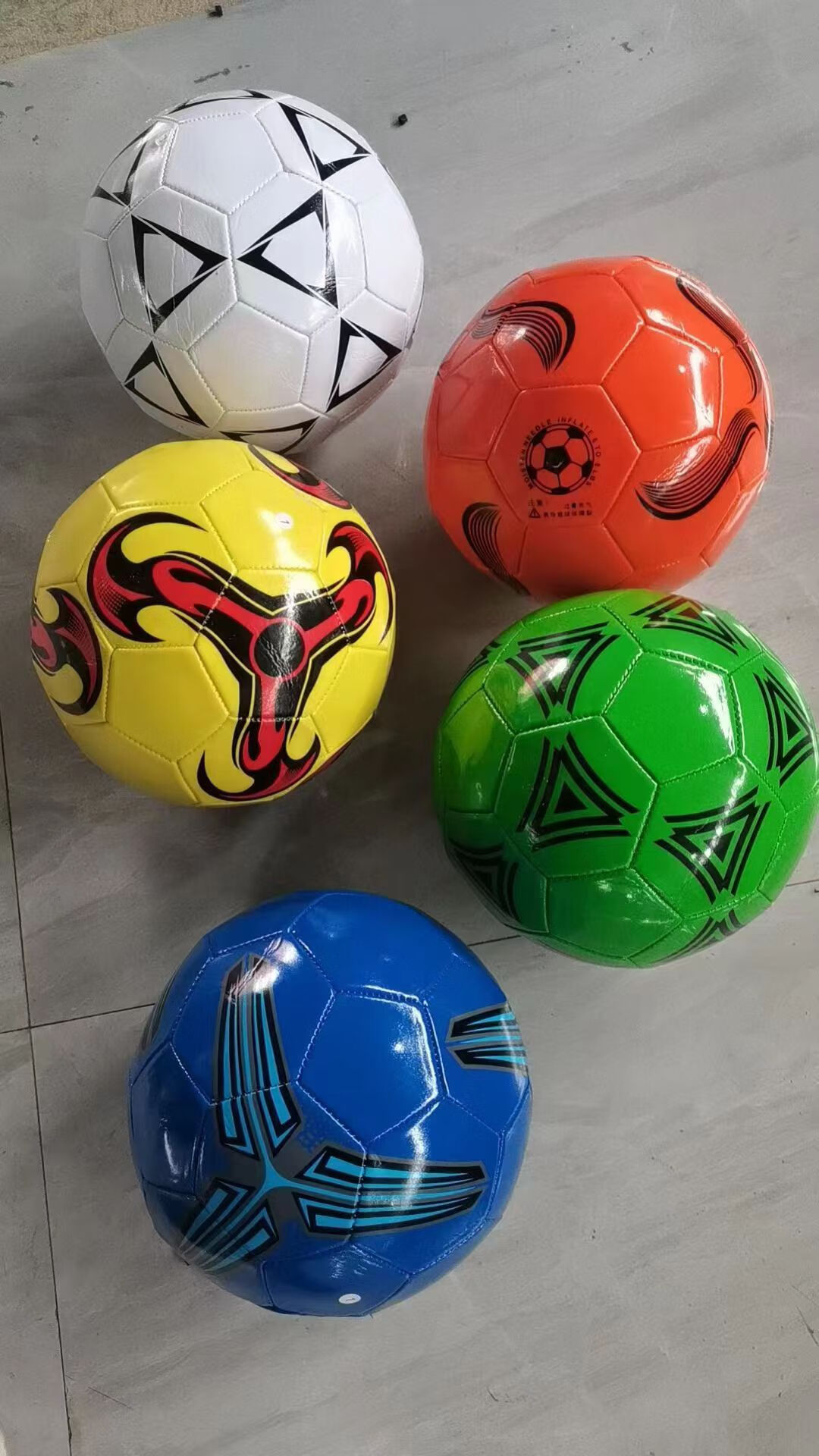 鑫空盛(xinkongsheng)足球2号5号足球32片黑白块搭配经典款pvc机缝