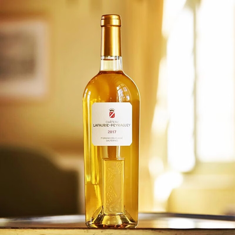 温格纳莱俪水晶&老佛爷 苏玳一级庄拉佛瑞佩拉城堡贵腐甜白葡萄酒2017