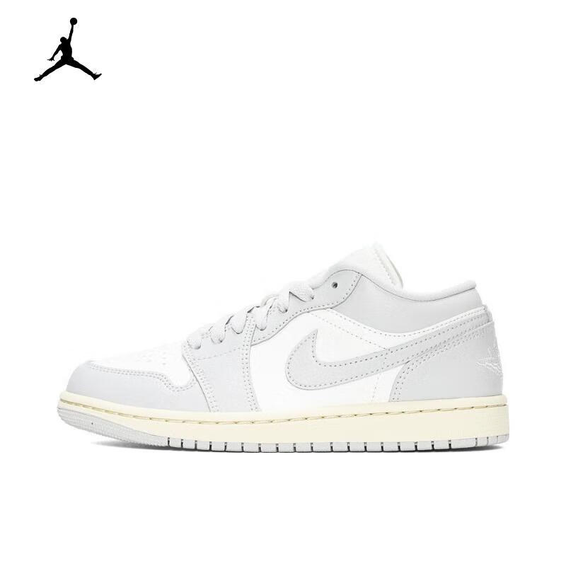 NIKE耐克（滔搏运动）大童WMNS AIR JORDAN 1 LOW篮球鞋休闲鞋 DC0774-103 39