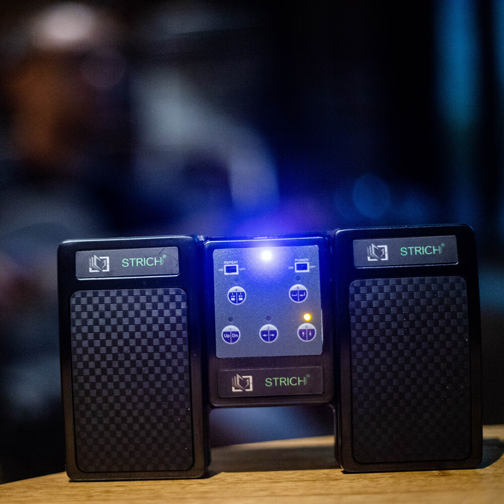 贤怀达脚踩翻谱器脚踩翻谱器ipad自动电子智能无线蓝牙吉他翻页踏板