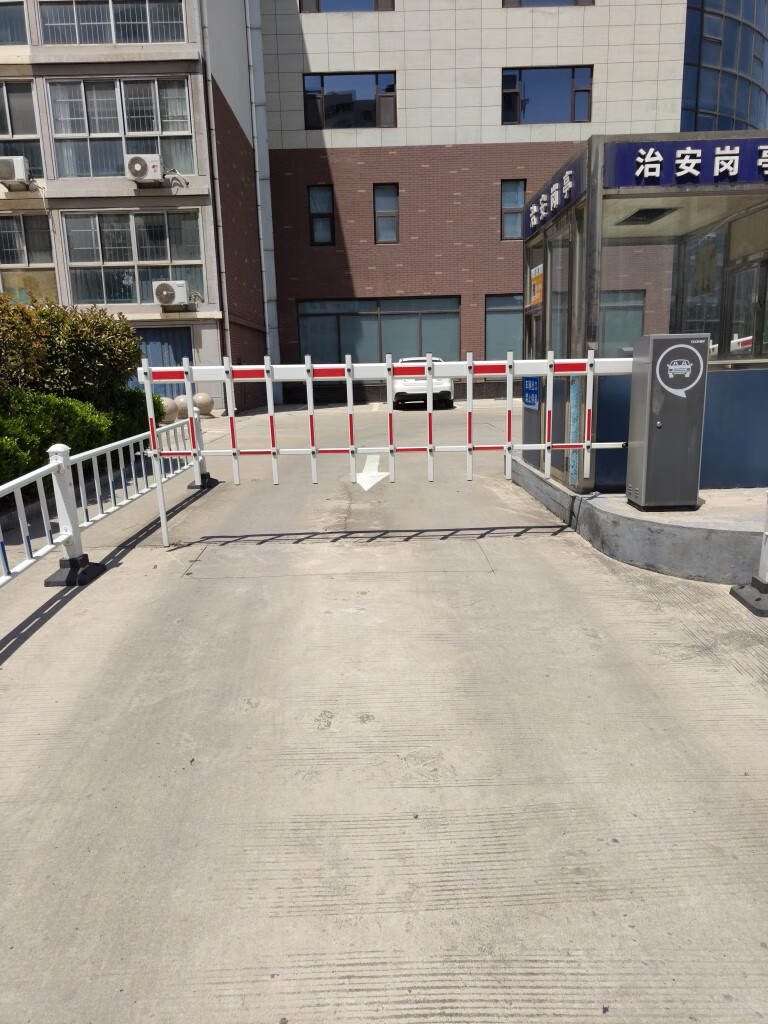 仁聚益道闸栅栏杆威捷科八角拓铝合金海安康快配件红四门方顺停车小区