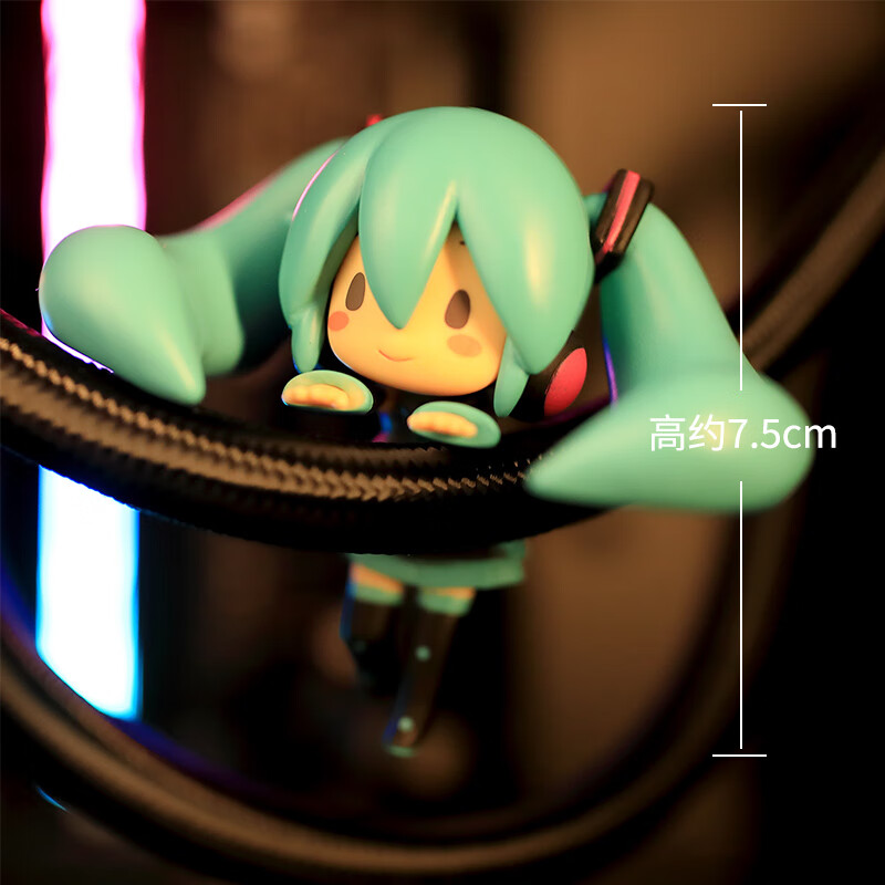 初q版音未来手办动漫二次元公主殿下模型趴装饰电脑显示器小摆件 q版