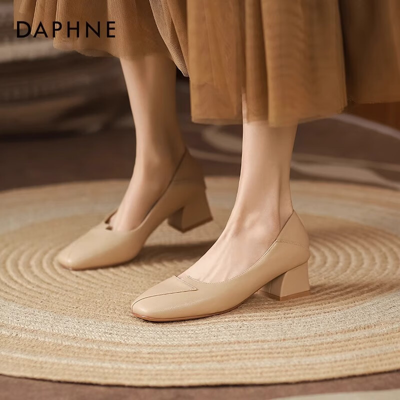 达芙妮单鞋女2026春夏新款素面通勤女鞋面试上班皮鞋粗跟百搭高跟鞋ZJ 裸色【跟高4cm】 38