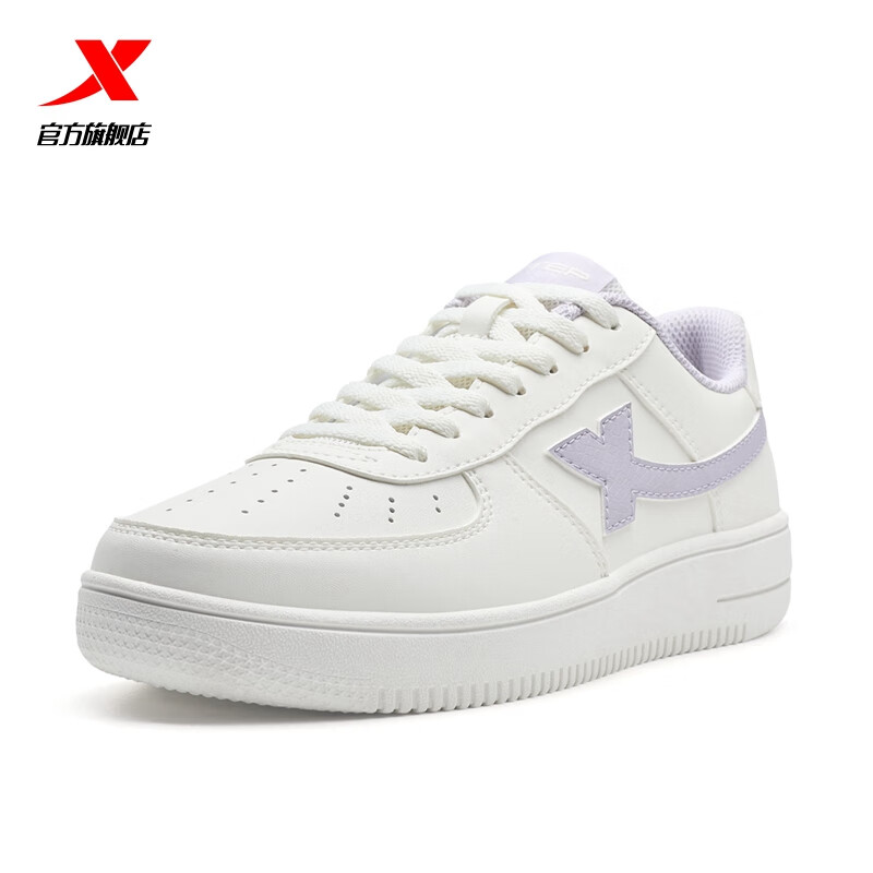 特步女鞋板鞋秋冬时尚运动鞋潮流绑带休闲鞋情侣款小白鞋 帆白/淡雾紫 37