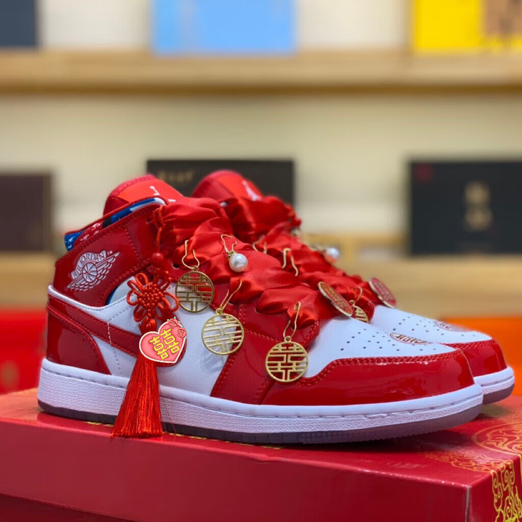 AIR莆田纯原婚鞋红色秀禾结婚女板鞋2025新款百搭低帮婚鞋新娘鞋 高帮白红+配饰 45