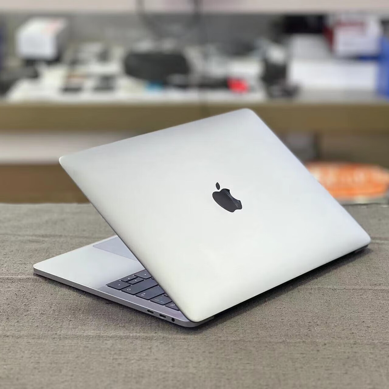 Apple苹果笔记本电脑i7学生Macbook办公学生游戏Pro超薄i5轻薄便携Air 行业热卖/高性价比 95新19年972灰9A2银8G/512G/Bar 95成新