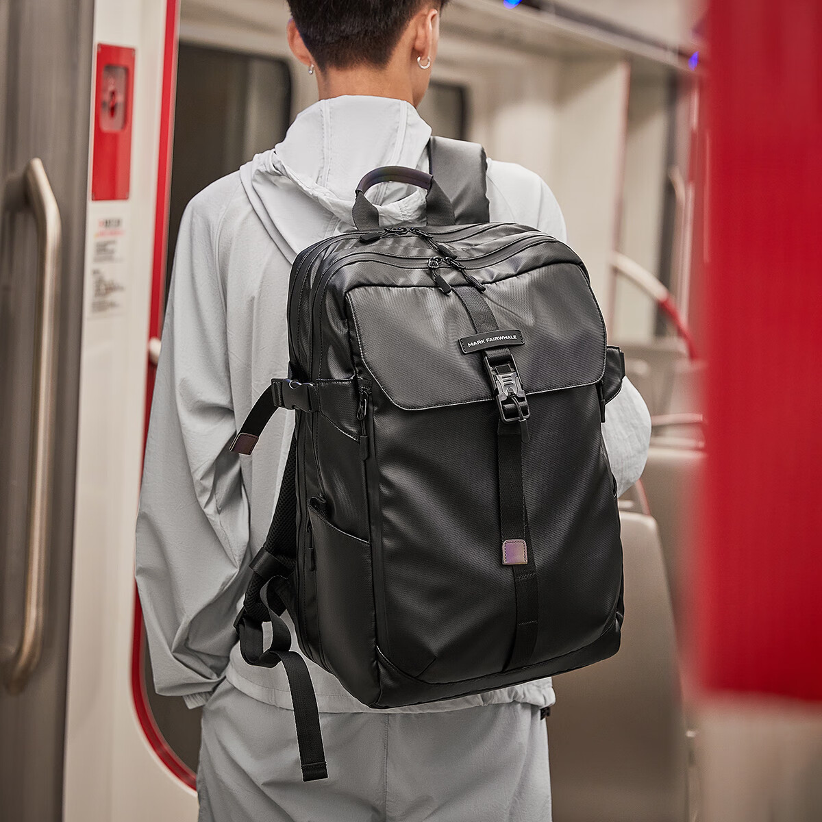 马克华菲男士双肩包潮牌休闲旅行户外旅游背包大学生笔记本电脑篮球背包 黑色(可装17寸本本)