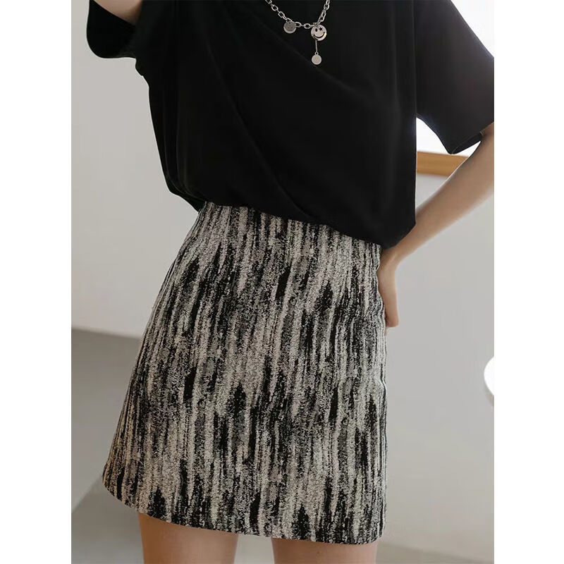 多闵春秋显瘦高腰a字直筒裙半身裙女新款2023年春季复古高腰显瘦a字裙