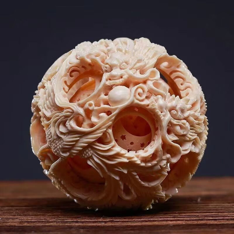 天颛鬼工球52层手把件天然猛犸牙雕手工刻摆件鬼工球玲珑球可做车挂手