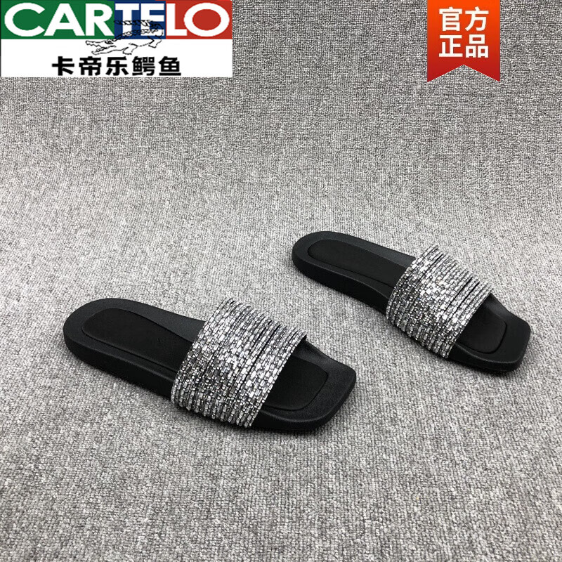 卡帝乐鳄鱼(CARTELO)欧洲站2026夏新款真皮女鞋露趾平底水钻条外穿一字拖简约凉拖鞋女 黑色 40