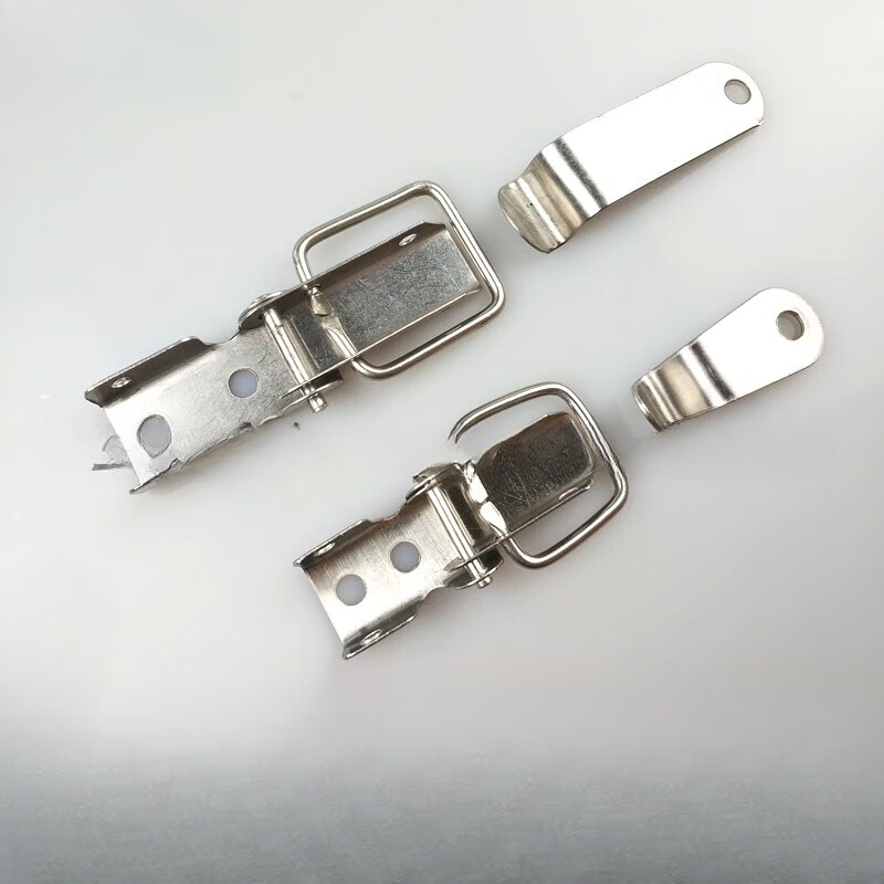 18款新能源车实测：有车应急把手藏进门板 后排逃生要“爬后备厢”