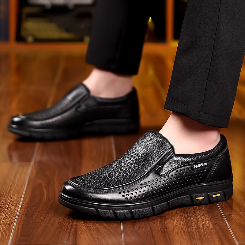 老人头层牛皮大码凉鞋皮鞋洞洞男鞋真皮爸爸鞋中老年软皮透气防滑 【头层牛皮】黑色 洞洞款 41