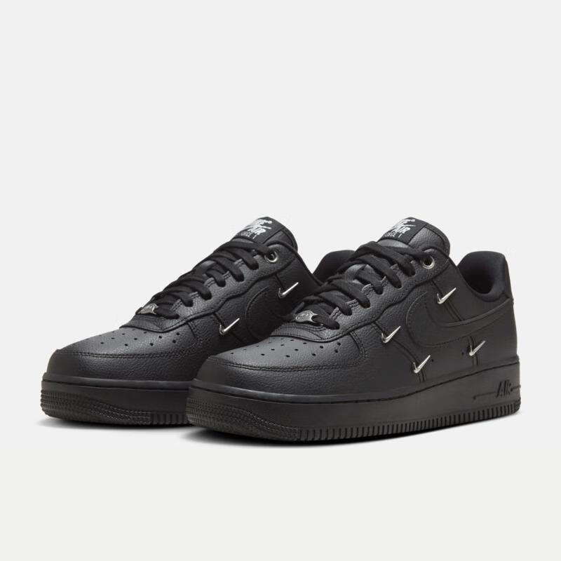 �Ϳ� Air Force 1 07 LX ŮЬ HQ1180-001 36.5 ���Űٴ�Ͱ�����Ь 409.95Ԫ