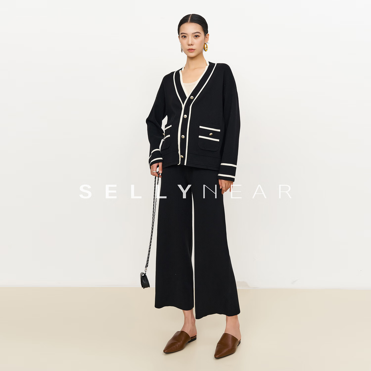 Sellynear孕妇装秋季新款小香风套装时尚针织开衫裤子两件套 经典coco黑 S