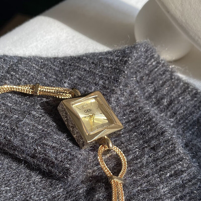 歌迪（GEDI）法式小方糖精致复古简约小众设计高级感轻奢链条小表盘女学生手表 银白