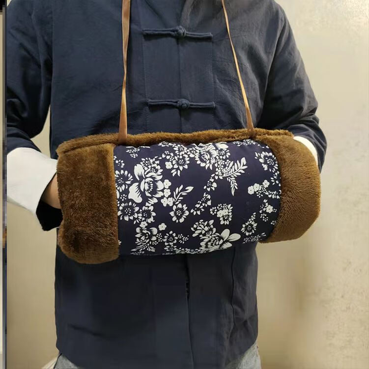 遥绾惜东北大花手捂子暖袖手筒暖手套袖筒送老年人捂手抱枕棉花手旗舰