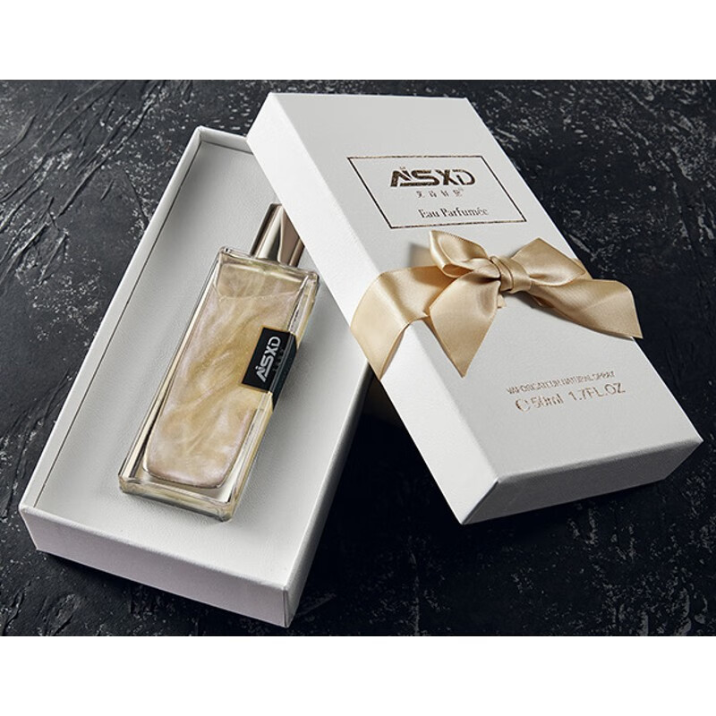 持久清新淡香 牛奶小姐男女士香氛礼盒 牛奶小姐沙龙香水 50ml