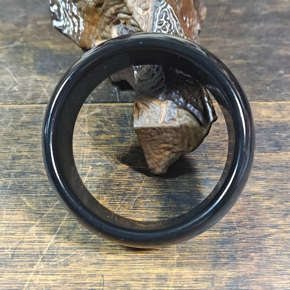 32号新疆哈密黑泥石砭石宽版手镯60/24.5/8mm