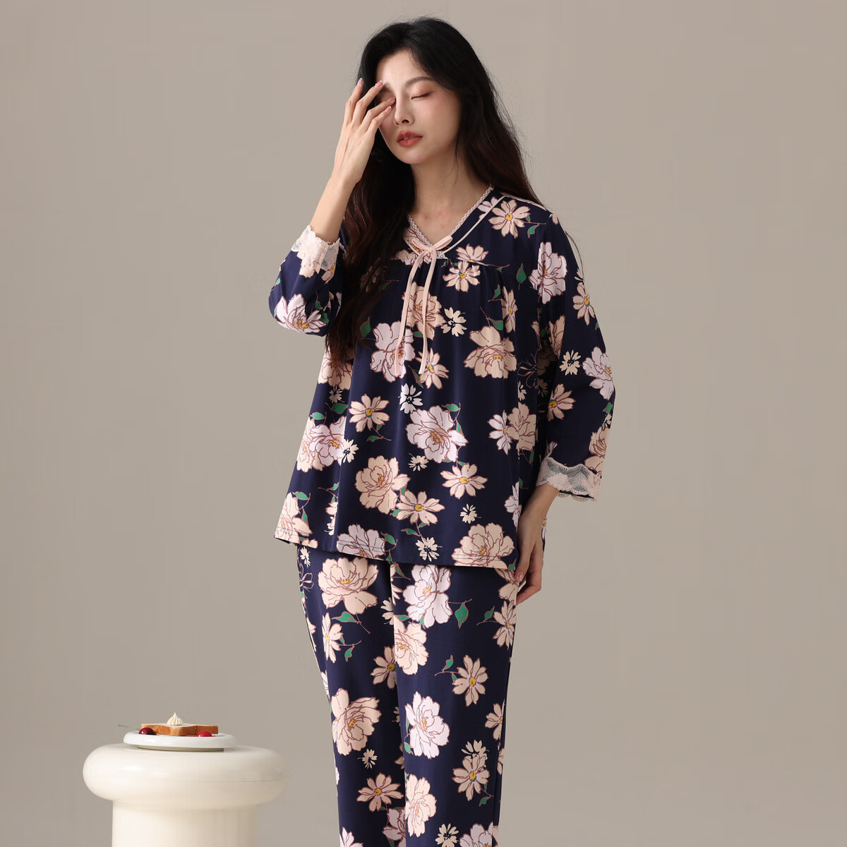 绮瑞女士莫代尔家居服春秋长袖国风印花优雅妈妈睡衣秋款大码套装 深蓝 2XL