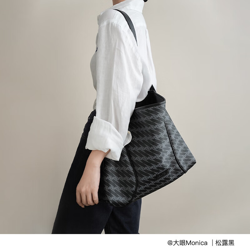 OMTO黑松露软hobo包新款通勤女包斜挎包包大容量单肩包女生日礼物女友 松露黑【大号】