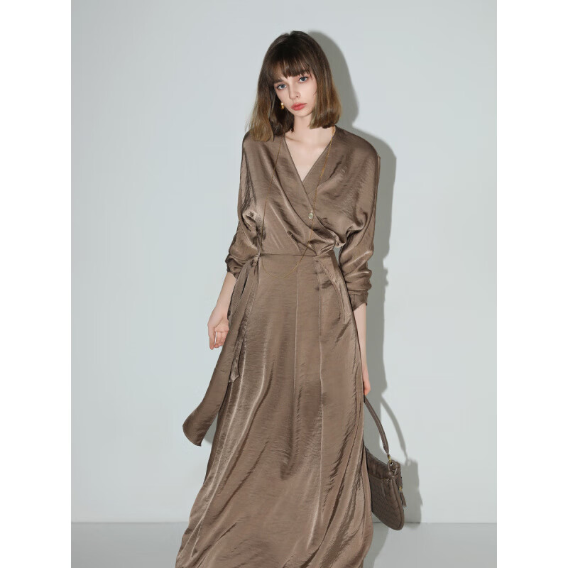 COCOBELLA圍裹式絲光緞面連衣裙女春輕奢風(fēng)法式茶歇裙 拿鐵咖 S